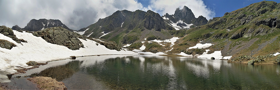 Il laghetto superiore di Ponteranica si è scrollato di dosso la neve 